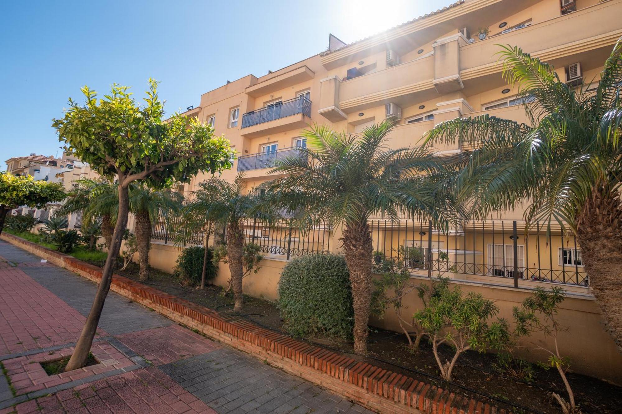 Neptuno 2C Menyber Apartment เนร์คา ภายนอก รูปภาพ