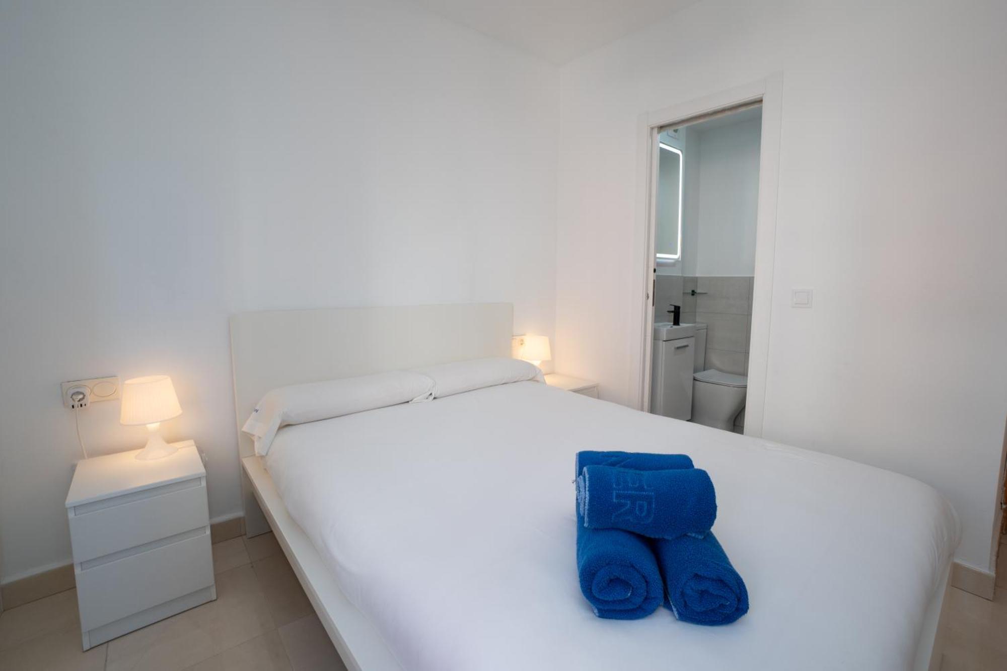 Neptuno 2C Menyber Apartment เนร์คา ภายนอก รูปภาพ